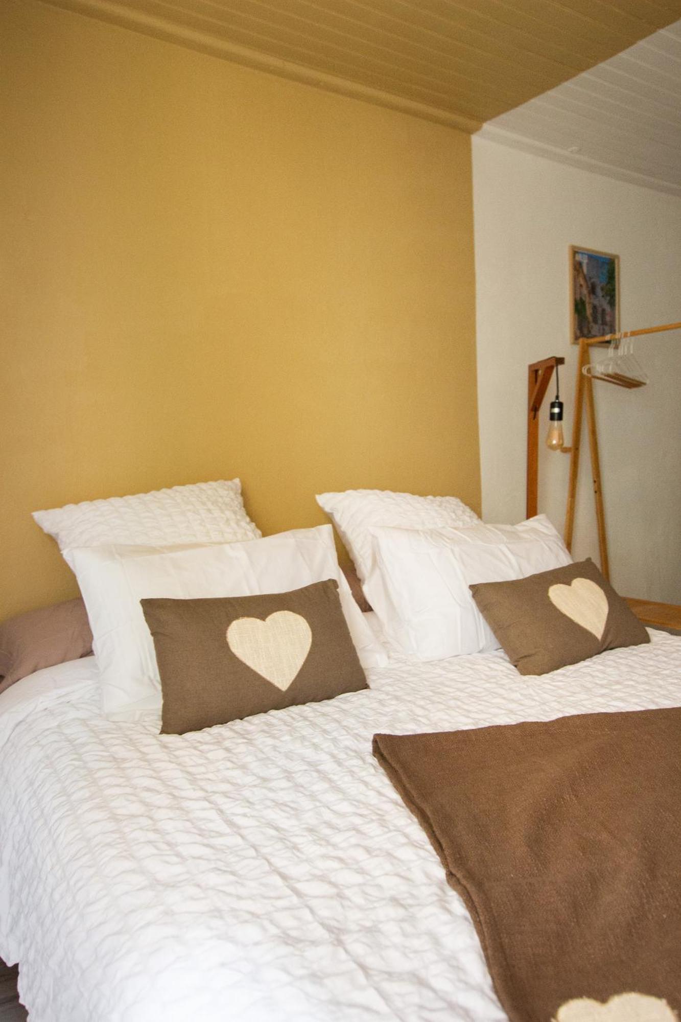 Cosy Caud, Appart En Plein Coeur Du Centre Historique Арл Екстериор снимка